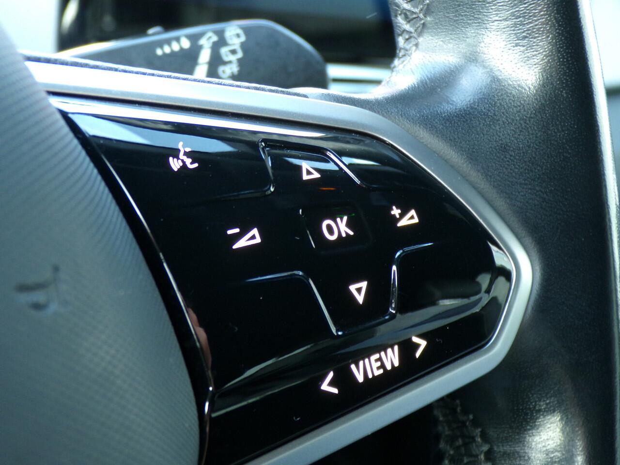 Volkswagen ID.3 First Plus 58 kWh, SOH 94% / Full LED / Carplay + Android Auto / Camera + Sensoren / Adaptive Cruise / 19' LMV