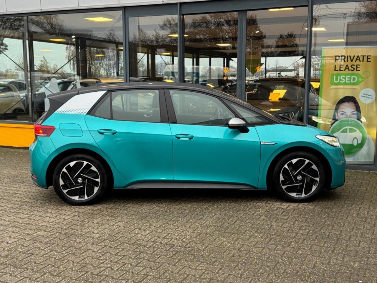 Volkswagen ID.3 First 58 kWh - stoelverwarming - navi - sensoren