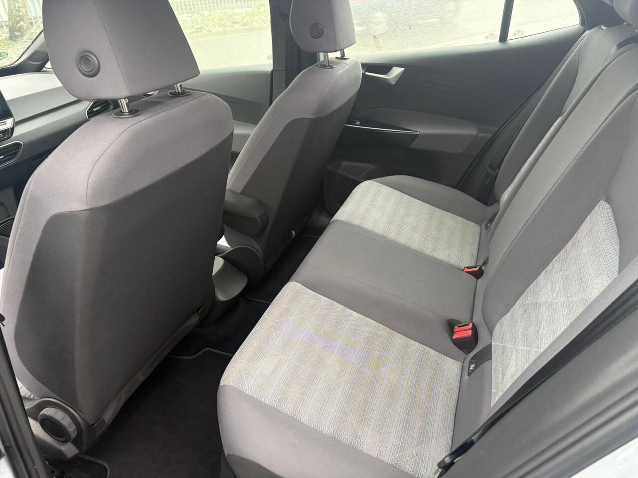 Volkswagen ID.3 Life 58 kWh | Autonaat | Navi | Clima | Sensoren | Lichtmetalen velgen | B