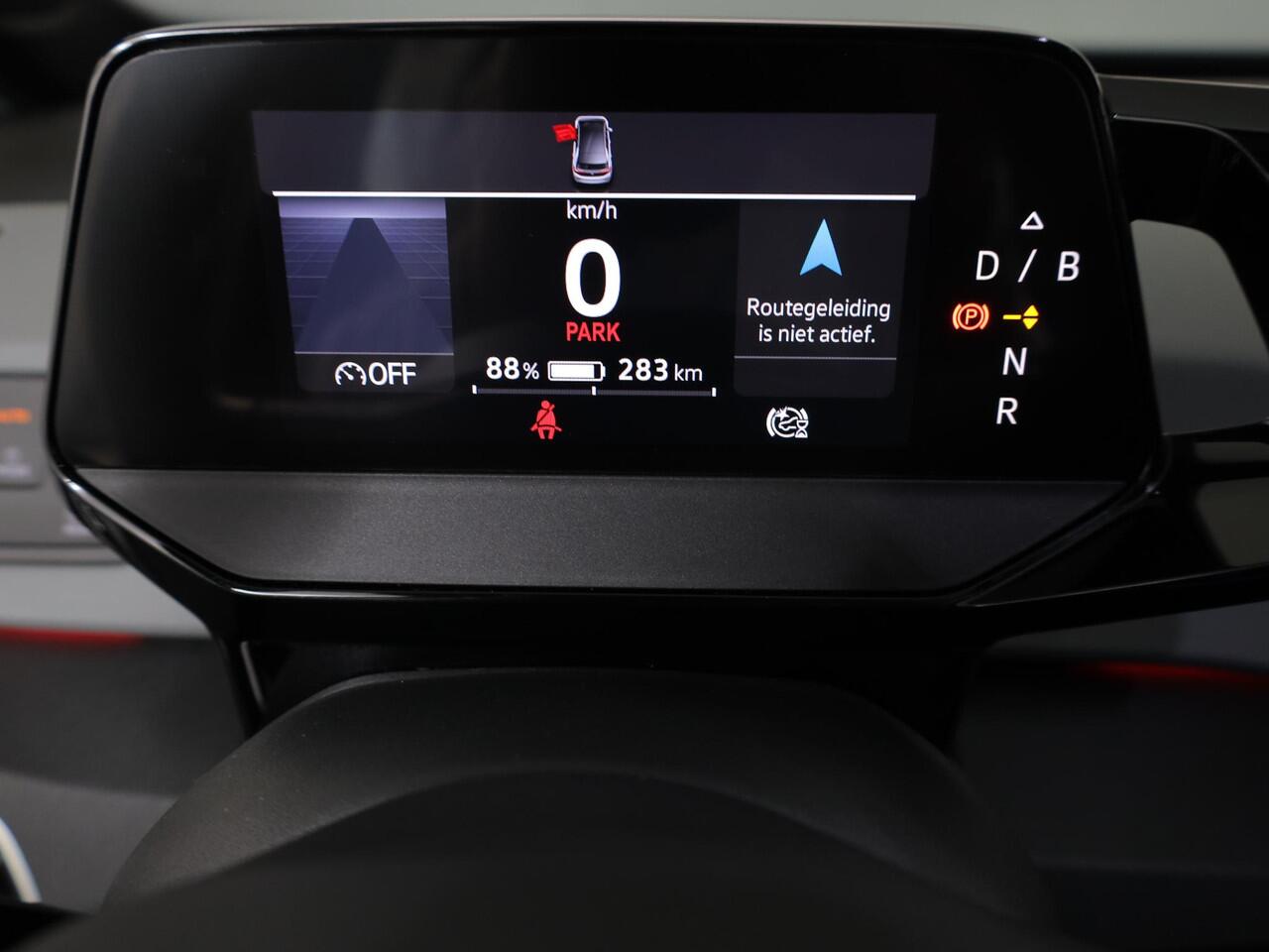 Volkswagen ID.3 Business 58 kWh 204 pk | Navigatie | Parkeersensoren | Achteruitrijcamera | Stoelverwarming | Matrix LED koplampen | 85% accu