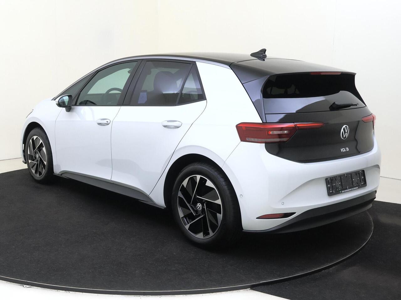 Volkswagen ID.3 Pro Business | Achterlichten LED, luxe uitgevoerd incl. dynamische knipperlichten | Airconditioning automatisch, 2-zone (Climatronic) | Buitenspiegels elektrisch instel-, verwarm- en inklapbaar