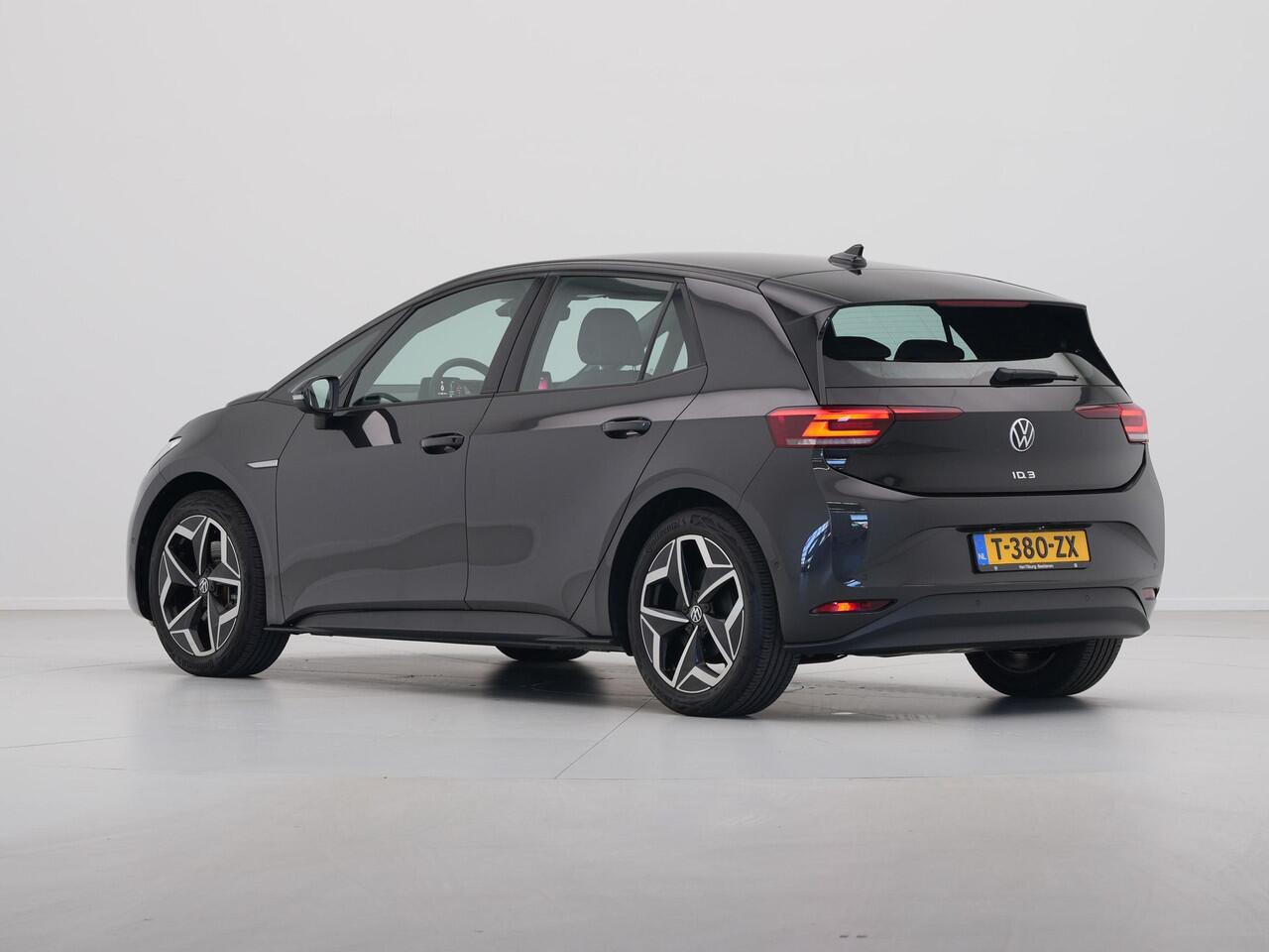 Volkswagen ID.3 Pure 150 pk Navigatie Camera Stoel/Stuurverwarming Acc Carplay 333