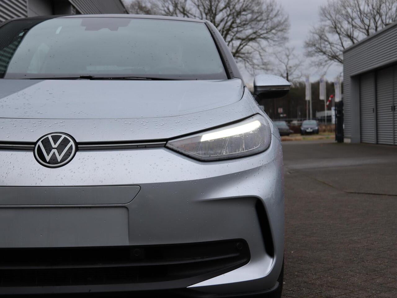 Volkswagen ID.3 Pure Oranje Edition 52 kWh accu, 125 kW / 170 pk H atchback Elektrische aandrijving