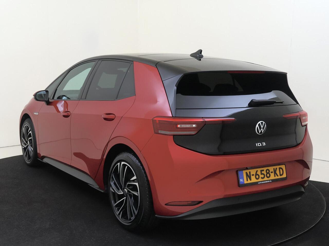 Volkswagen ID.3 Pro 58 kWh | SoH 91% | Panoramadak | Adaptieve demping systeem | 360 camera | Dodehoek detectie | Keyless | LED Matrix verlichting | Head-up display | Stoel- en stuurwielverwarming |