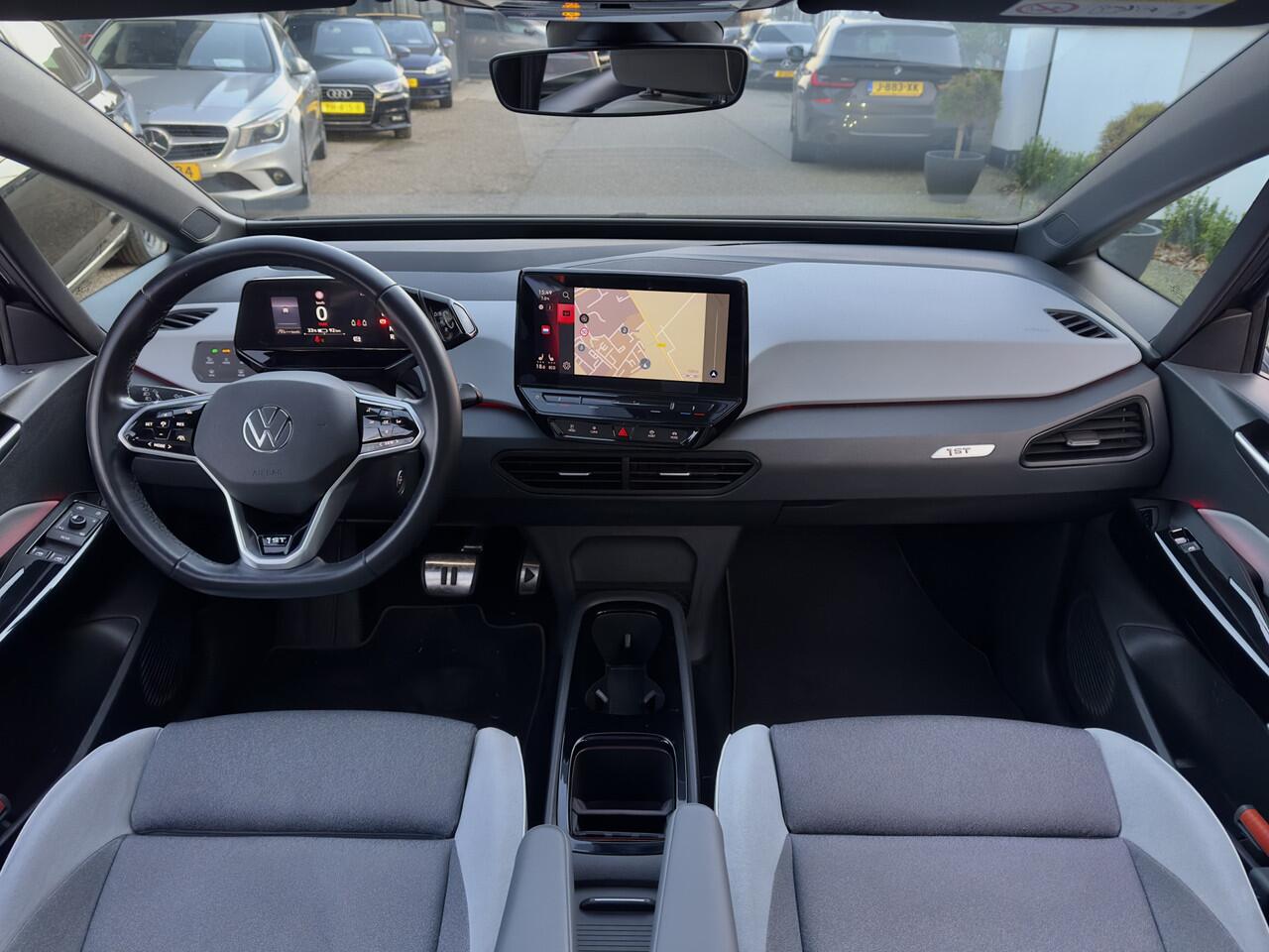 Volkswagen ID.3 First Max 58 kWh PANODAK NAVI CAMERA APPLE-CARPLAY LED LMV-20INCHE PDC