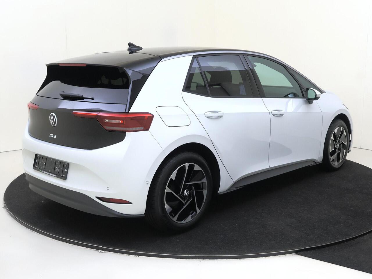 Volkswagen ID.3 Pro Business | Achterlichten LED, luxe uitgevoerd incl. dynamische knipperlichten | Airconditioning automatisch, 2-zone (Climatronic) | Buitenspiegels elektrisch instel-, verwarm- en inklapbaar