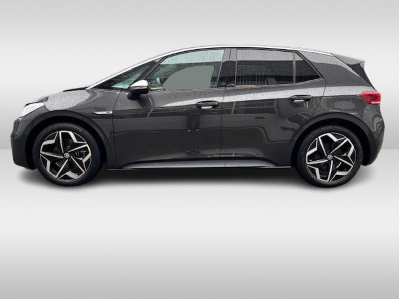 Volkswagen ID.3 First Plus 58 kWh Navigatie / Camera / LED Matrix (IQ.Light) / 19"LM Velgen Andoya / Verwarmd stuurwiel
