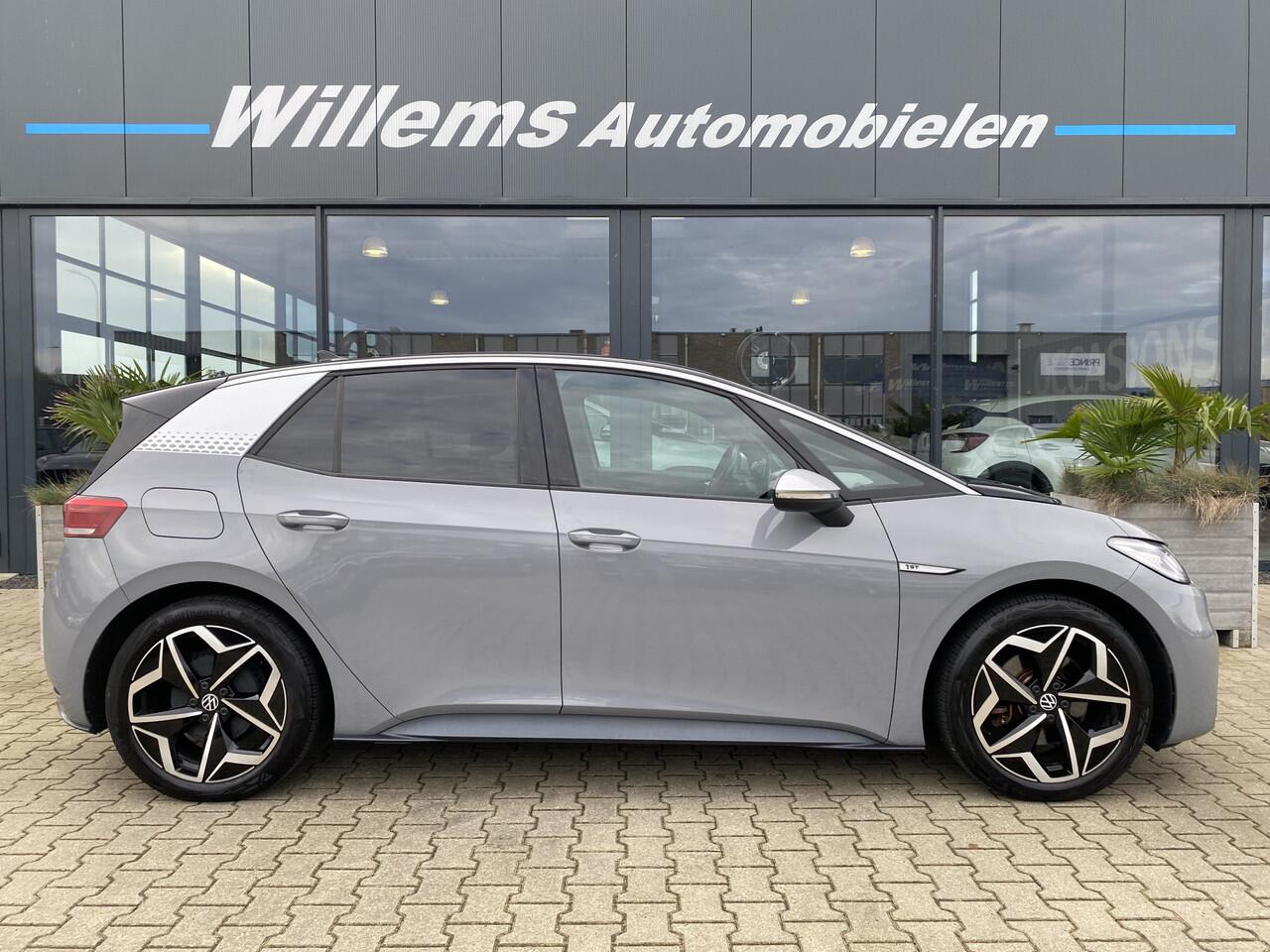 Volkswagen ID.3 First Plus 58 kWh SOH 89% Stoelverwarming, Camera & Trekhaak