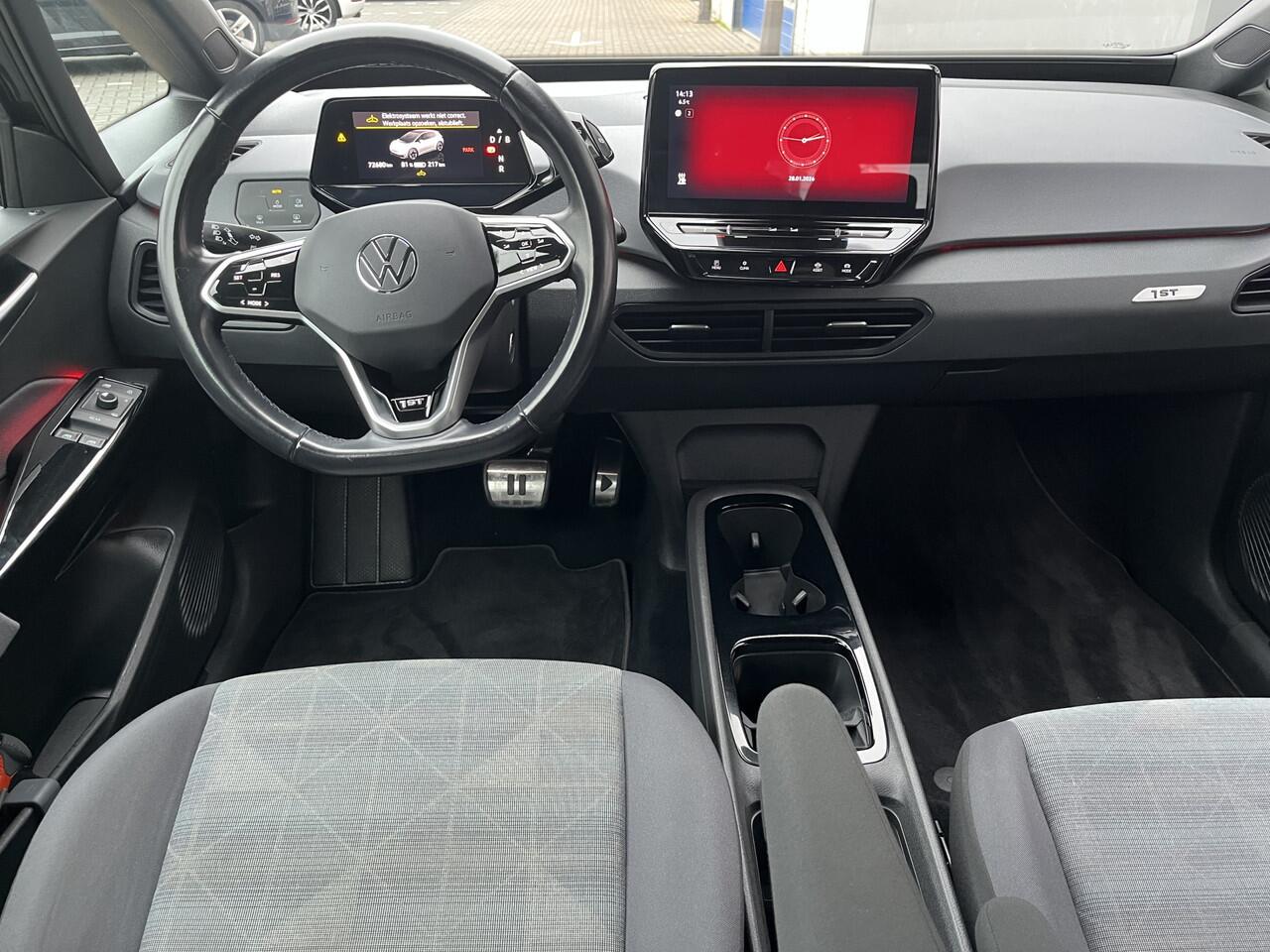 Volkswagen ID.3 First 58 kWh / PARK. SENSOREN/ LED/ NAVI/ STUUR-STOELVERWARM./ ADAPT. CRUISE/ CLIMA/ 18" LMV