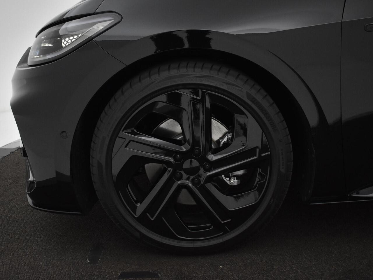 Volkswagen ID.3 GTX Performance 79 kWh 326PK l Assistentie Plus l Panoramadak l 20" Skagen l Harmann Kardon l Black Style