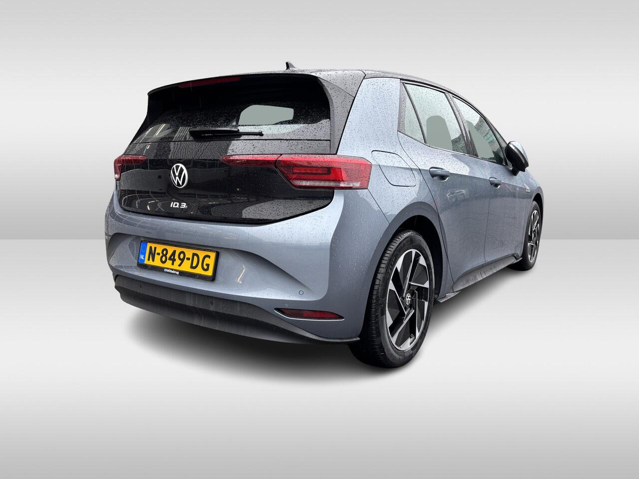 Volkswagen ID.3 Life 58 kWh Led verlichting / Navigatie / Stoelverwarming / App-connect / Parkeersensoren Accu state of health = 89%