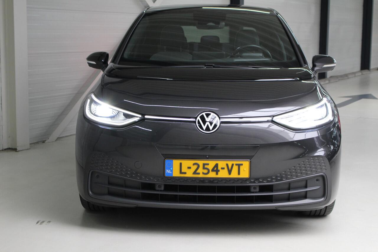 Volkswagen ID.3 Tech 58 kWh | 150kW / 204 PK Panoramadak | El. stoelverstelling | Camera | Warmtepomp | 92% SOH