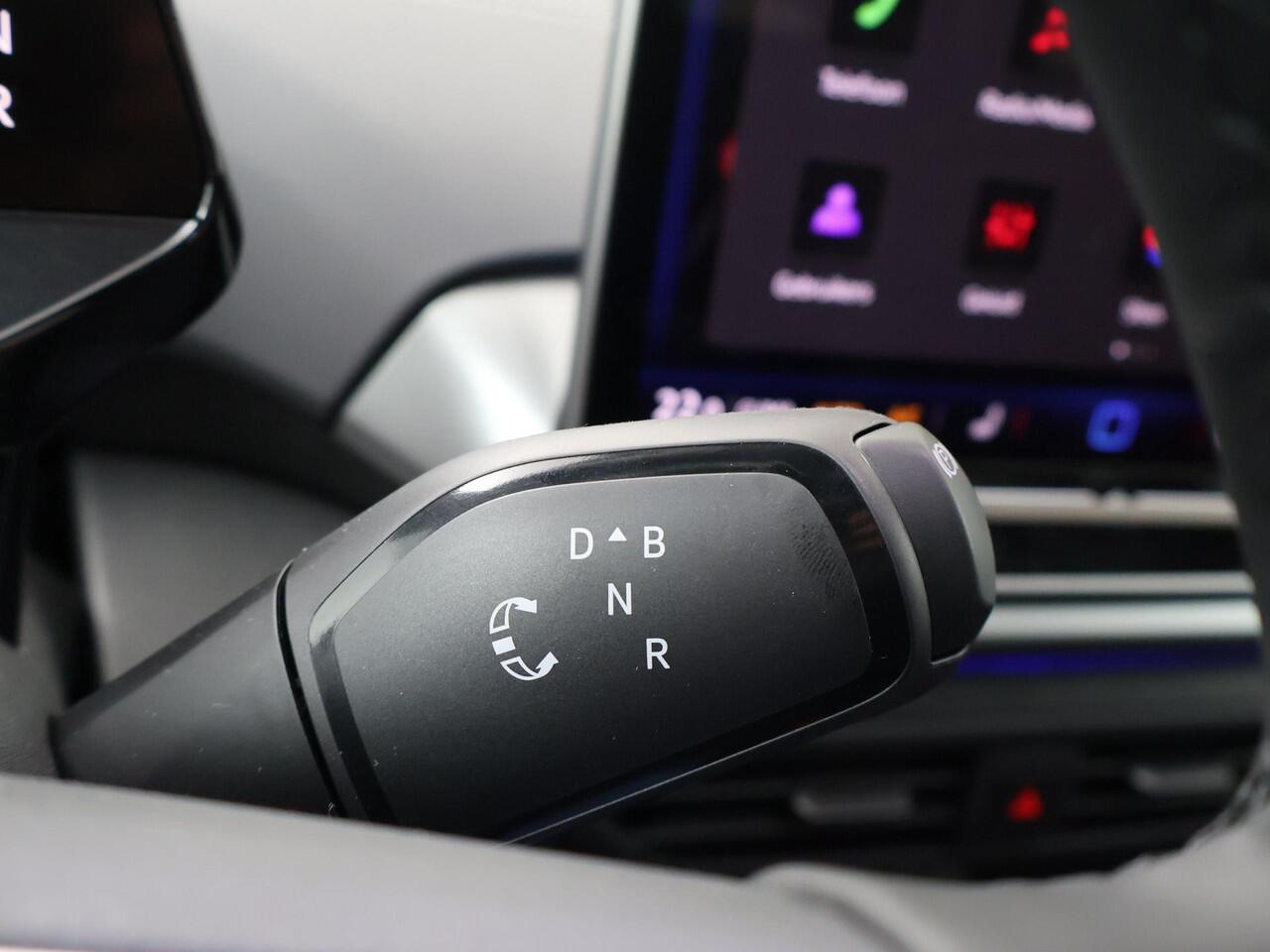 Volkswagen ID.4 Pro Limited Edition 77kWh 286pk aut. elektrisch | Black Style | Panoramadak | LED Matrix |