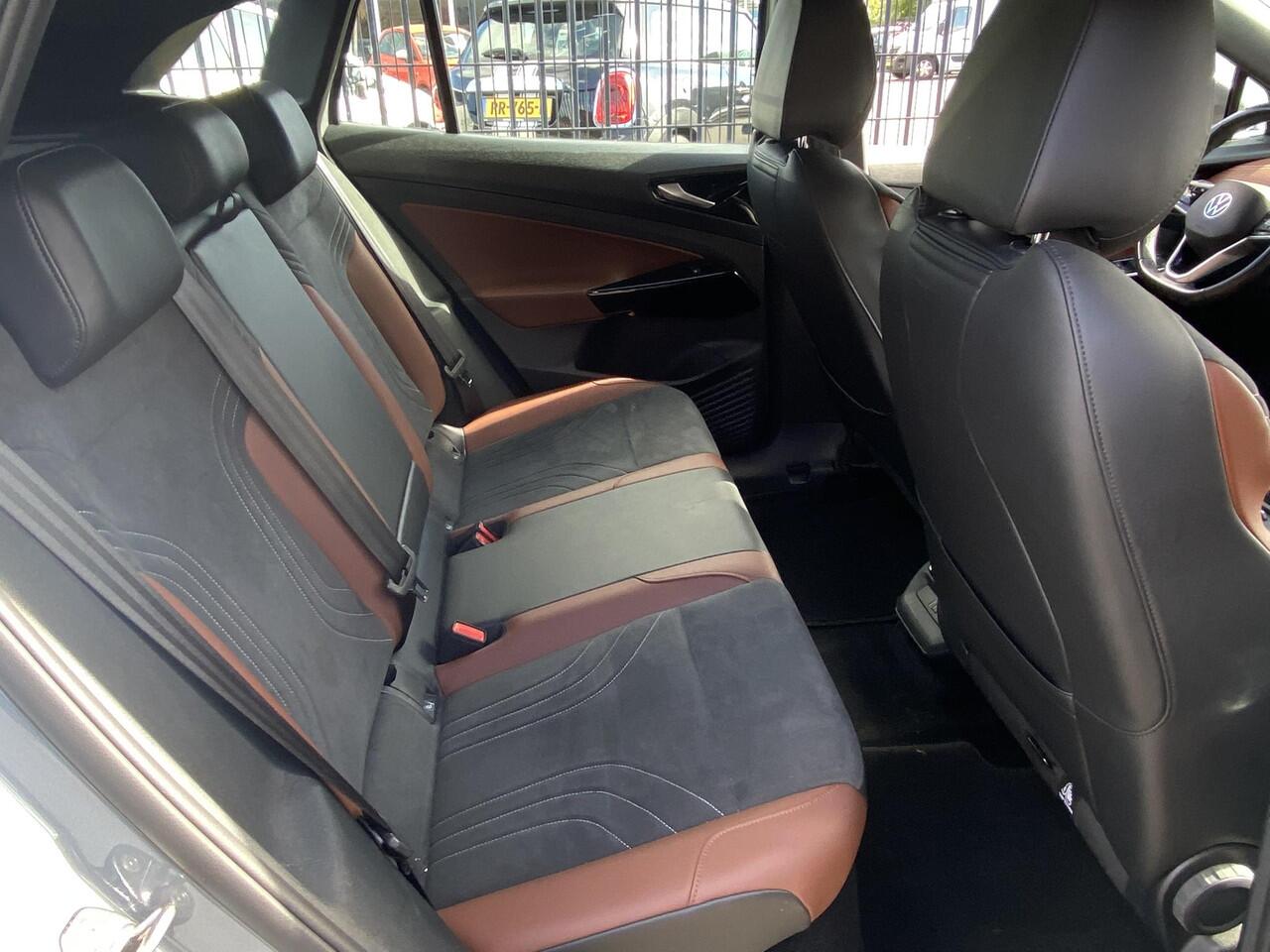 Volkswagen ID.4 Pro 77 kWh (WLTP 528km) met o.a. trekhaak, navigatie, LED, 19", allseason, etc.