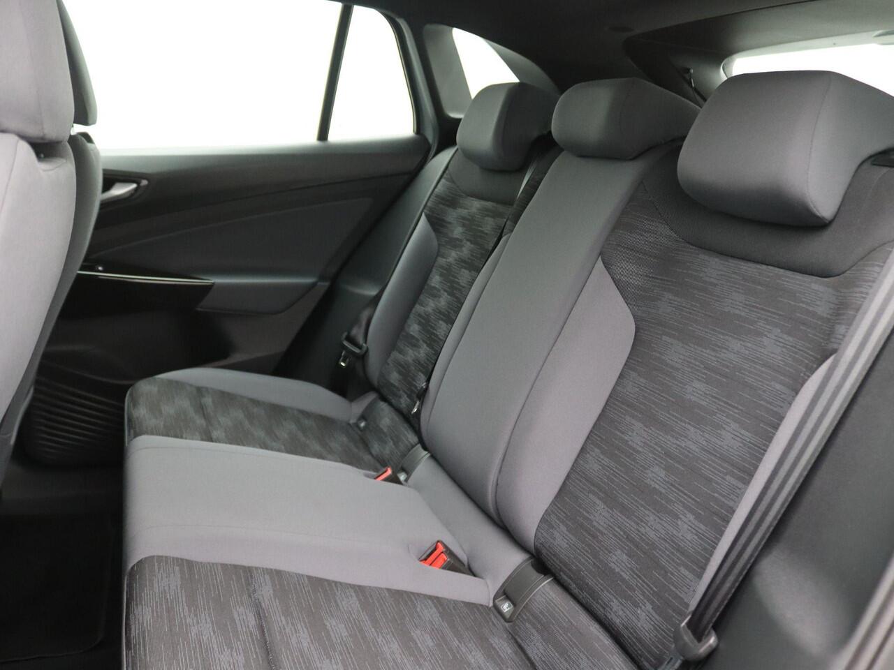 Volkswagen ID.4 Limited Edition 52 kWh 170PK Aut. SOH 93%, Warmtepomp, Voorruitverwarming, Keyless, PDC voor en achter, Stuur-Stoelverwarming, 19" LM Velgen