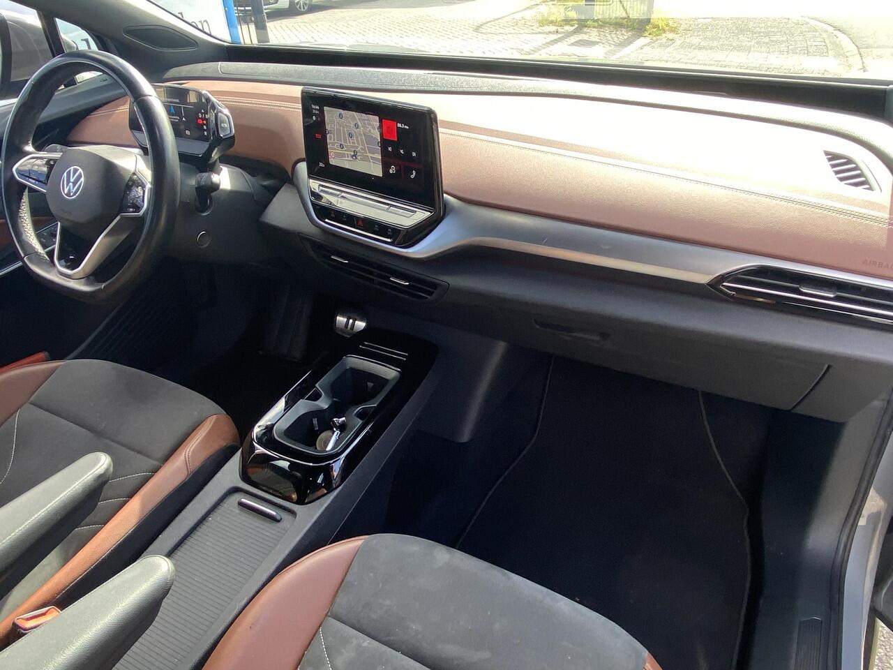 Volkswagen ID.4 Pro 77 kWh (WLTP 528km) met o.a. trekhaak, navigatie, LED, 19", allseason, etc.