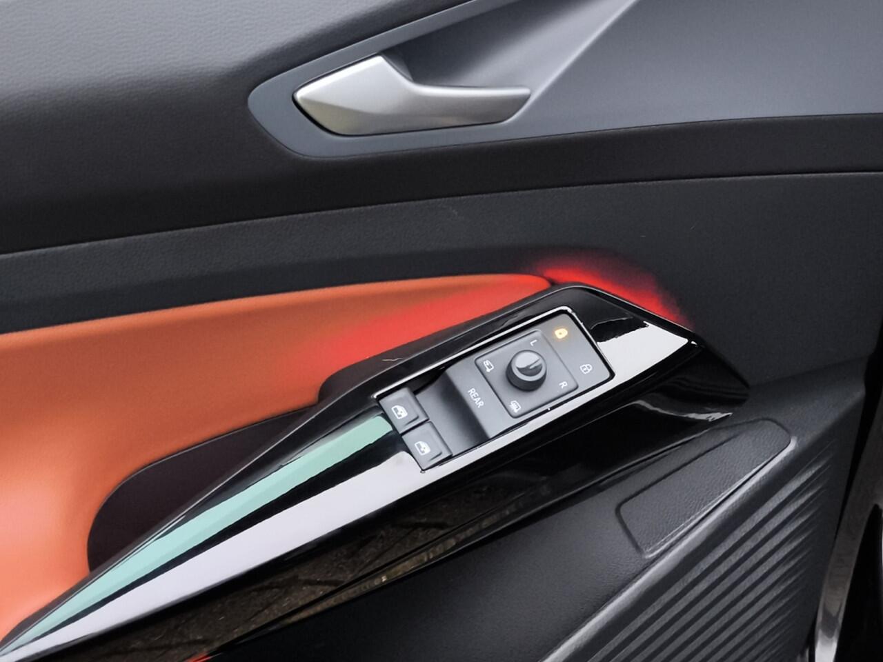 Volkswagen ID.4 First 77 kWh 3-Fase 2e-Eig. Keurig-Onderh. BOVAG-Garantie. NL-Auto.