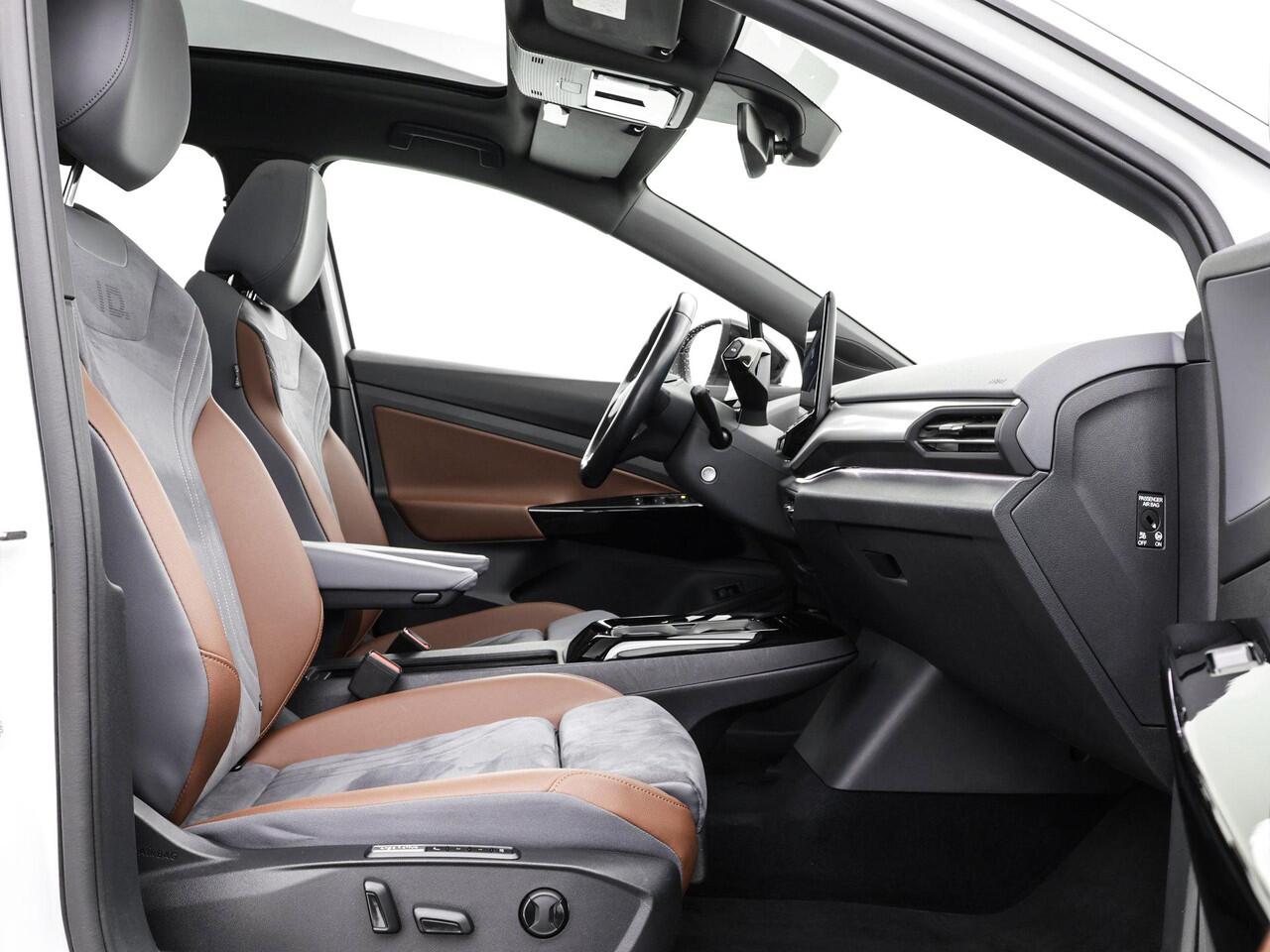 Volkswagen ID.4 204pk Max 77 kWh · Warmtepomp · Panoramadak · 360 Camera · Elek. Trekhaak · Elek. Achterklep · 21'' Inch ·