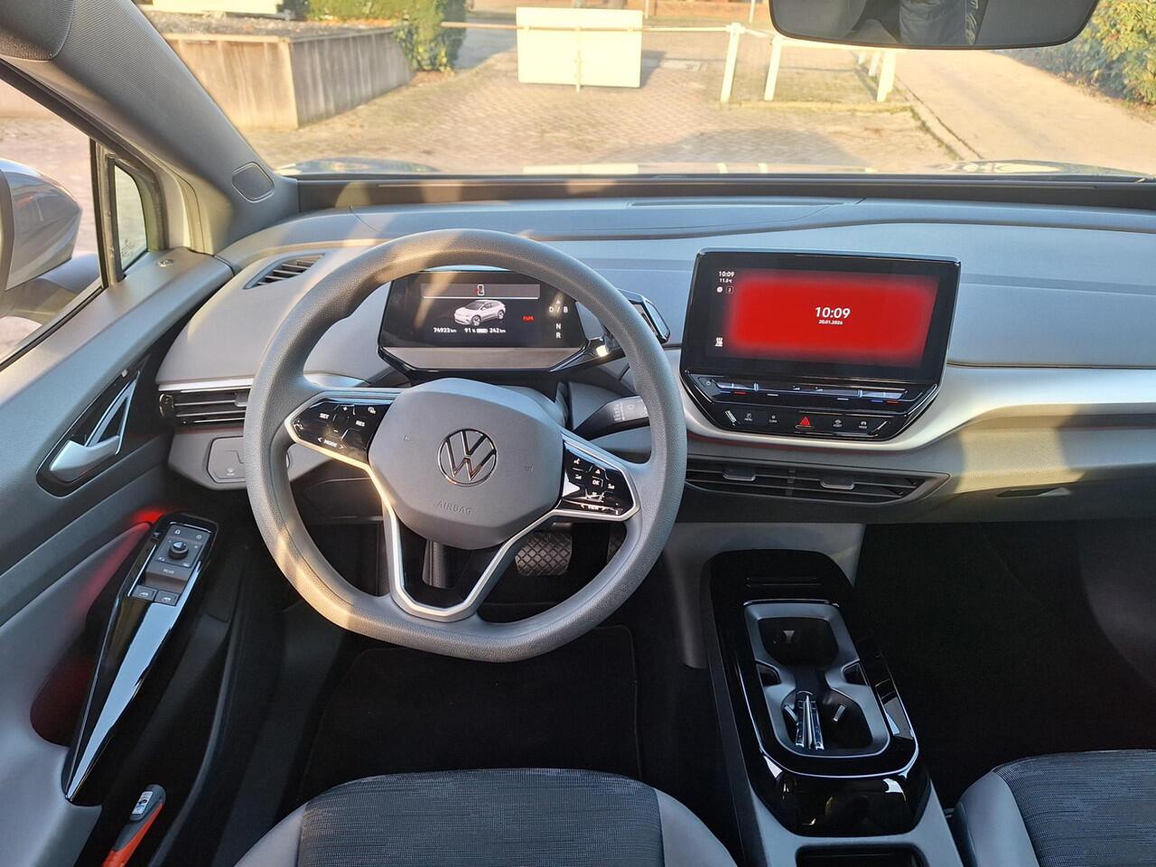 Volkswagen ID.4 204pk Pro 77 kWh / Navigatie / App-Connect / 19" LMV