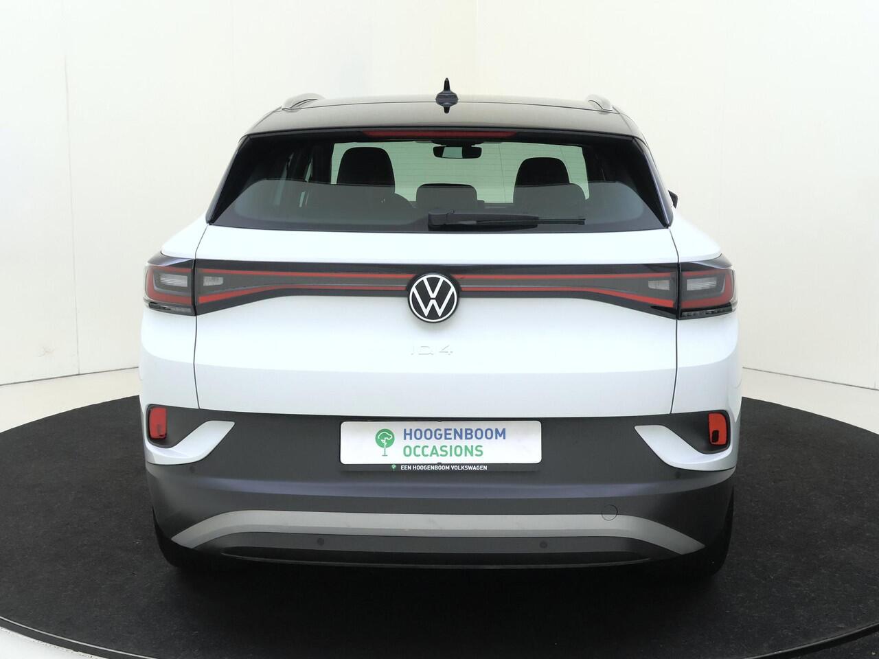 Volkswagen ID.4 Pro 77 kWh | Stoelverwarming | Adaptieve cruise control | Navigatie | Voorklimatisering | Parkeersensoren | CarPlay | Sfeerverlichting |