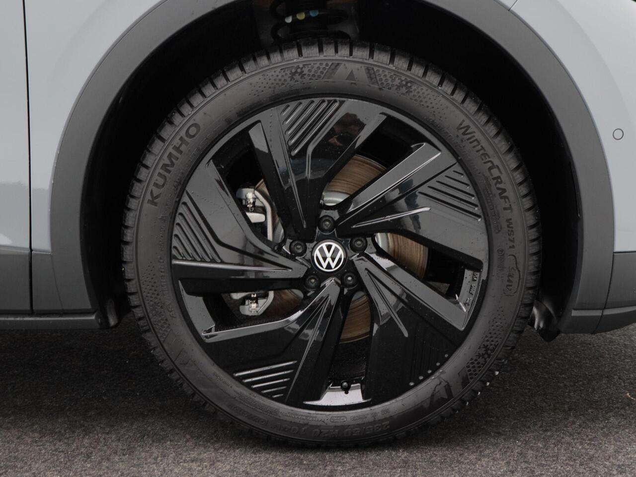 Volkswagen ID.4 Pro Limited Edition Plus 77 kWh | Trekhaak | Elek. verst. voorstoelen | Stoelmassage | Panoramadak | Dodehoek detectie |