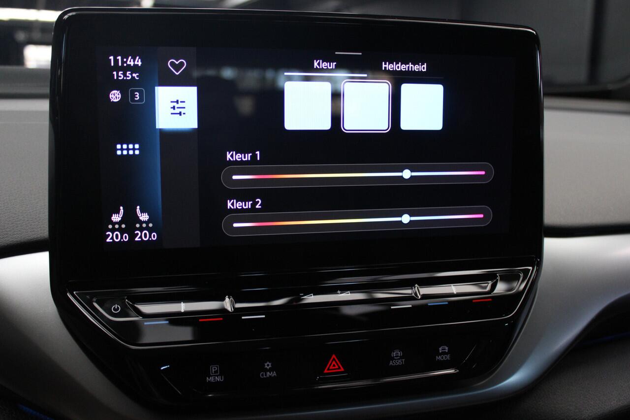 Volkswagen ID.4 Navi ACC Camera Warmtepomp PDC Stuurverwarm. Carplay 19" LM velgen Climate voor & achter Interieur voorverwarming & koeling