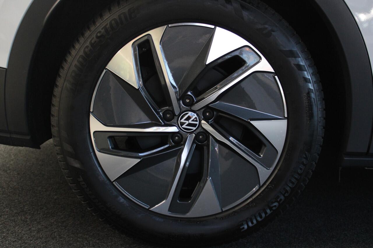 Volkswagen ID.4 Navi ACC Camera Warmtepomp PDC Stuurverwarm. Carplay 19" LM velgen Climate voor & achter Interieur voorverwarming & koeling