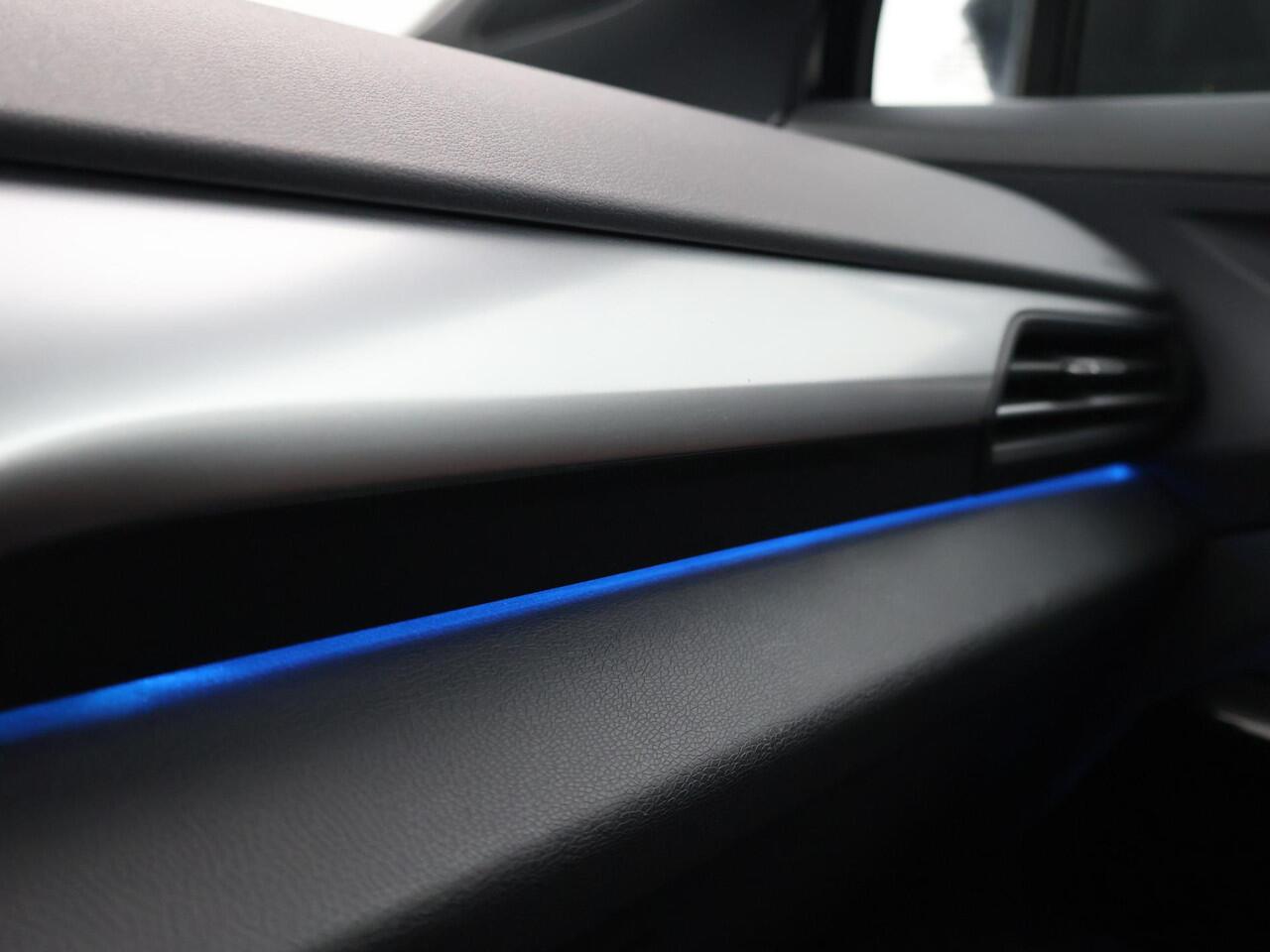 Volkswagen ID.4 First 77 kWh 1st EDITION + WEGKL. TREKHAAK | 20 INCH | CAMERA | STOELVERW. | APPLE CARPLAY