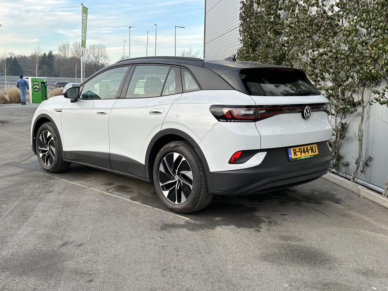 Volkswagen ID.4 52kwh Pure // Leder