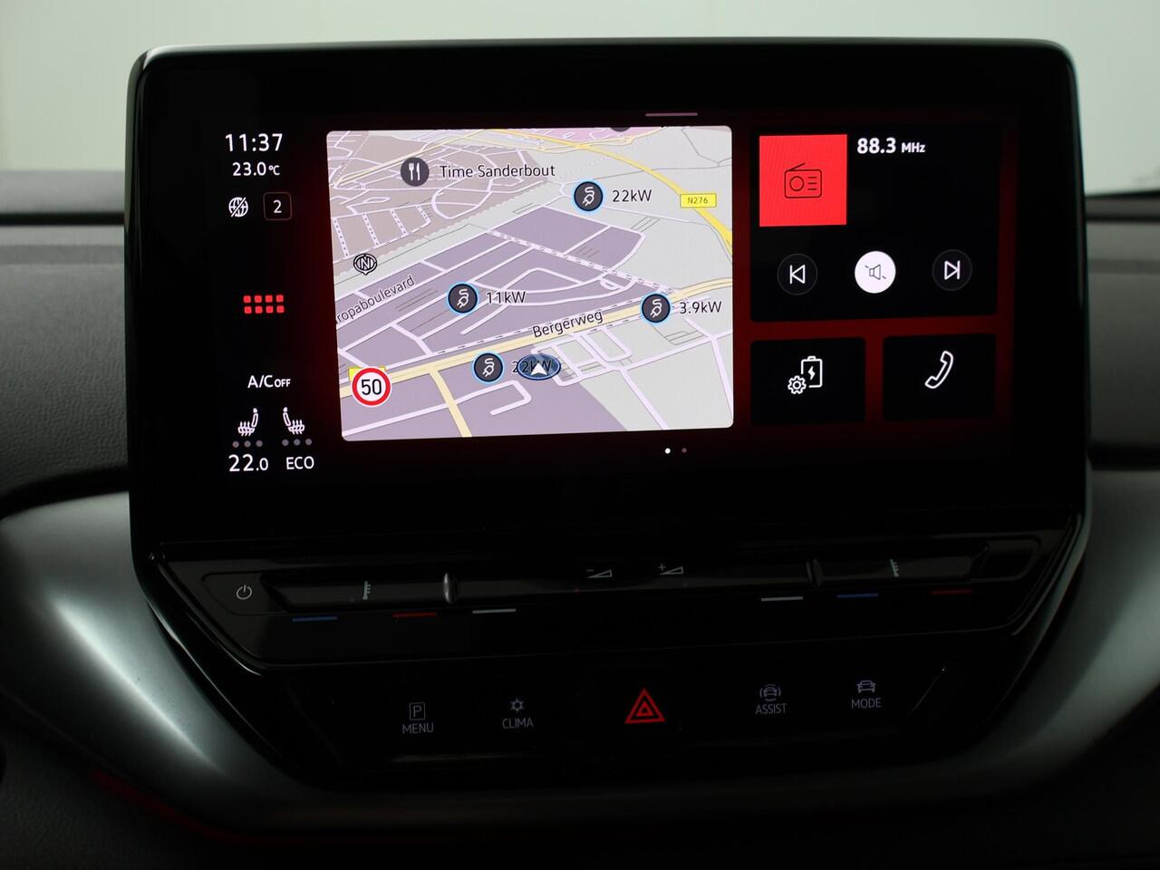 Volkswagen ID.4 First 77 kWh | 204 PK | SoH 87% | Navigatiesysteem | Adaptive cruise control | Verwarmde voorstoelen + voorruit | 20" LM velgen |