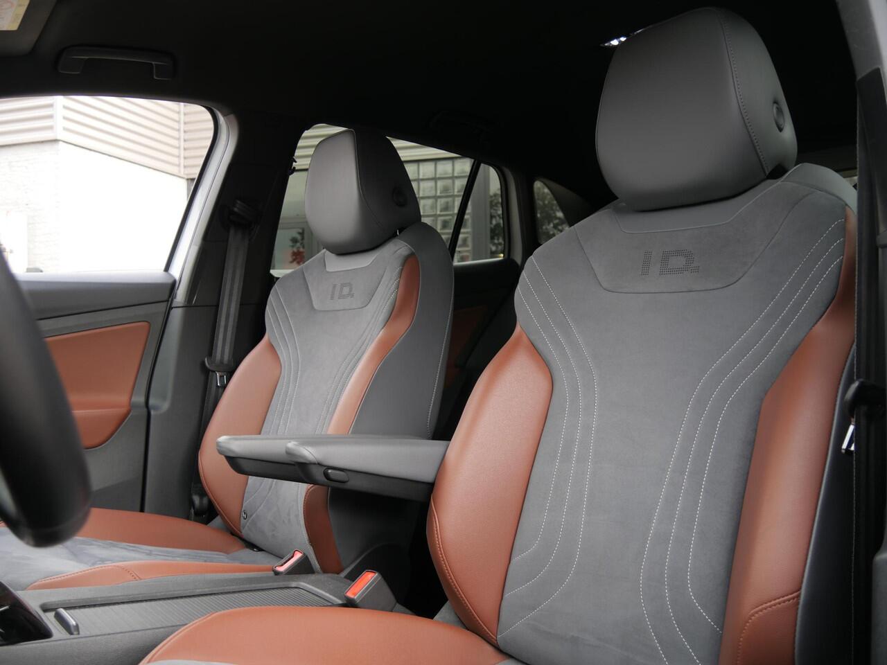 Volkswagen ID.4 1ST 77kWh CAMERA/ KEYLESS/ WEGKL. TREKHAAK