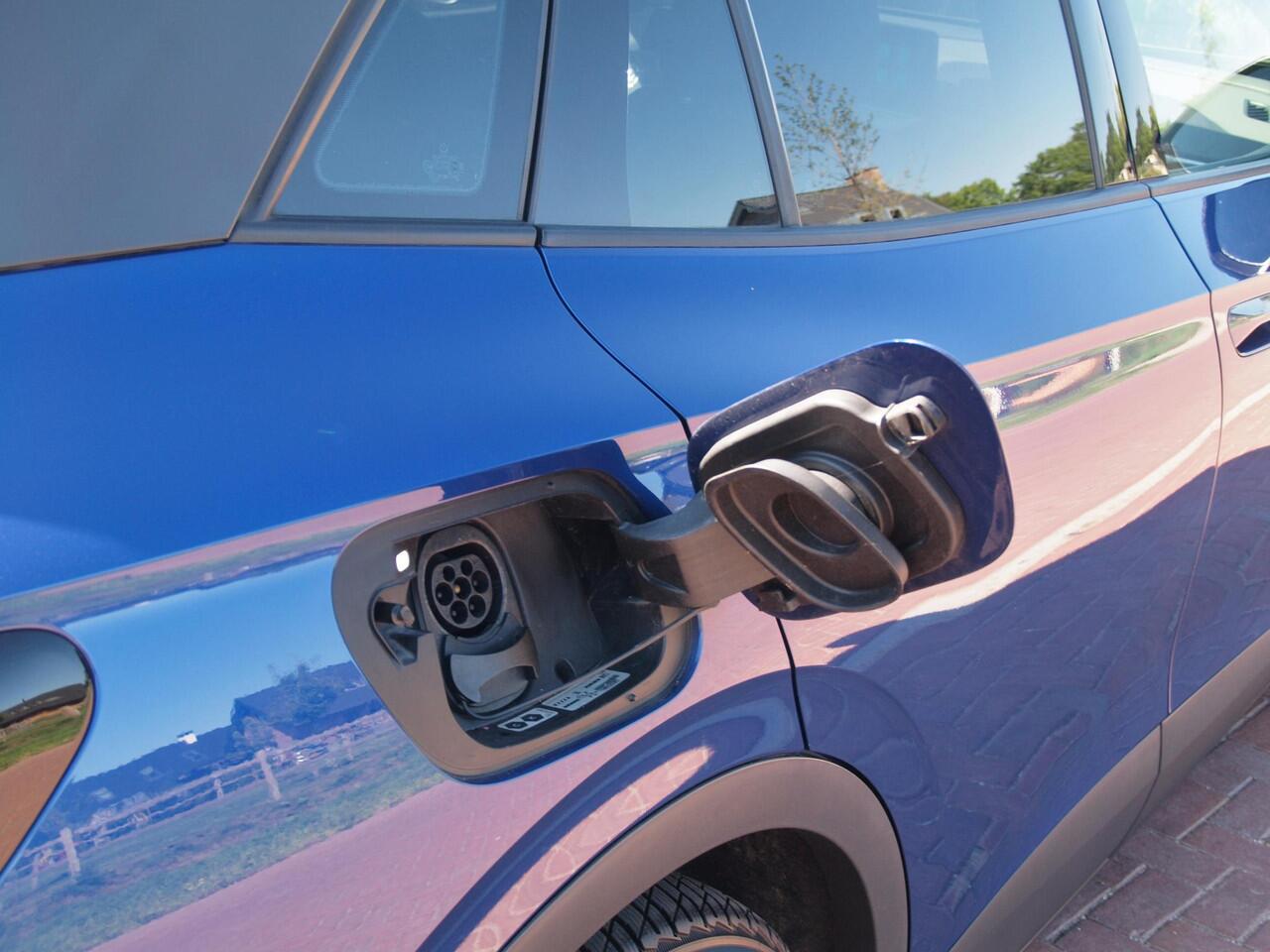 Volkswagen ID.4 Life 77 kWh | Apple Carplay | Cruise Control | Sfeerverlichting | Trekhaak | Parkeersensoren |