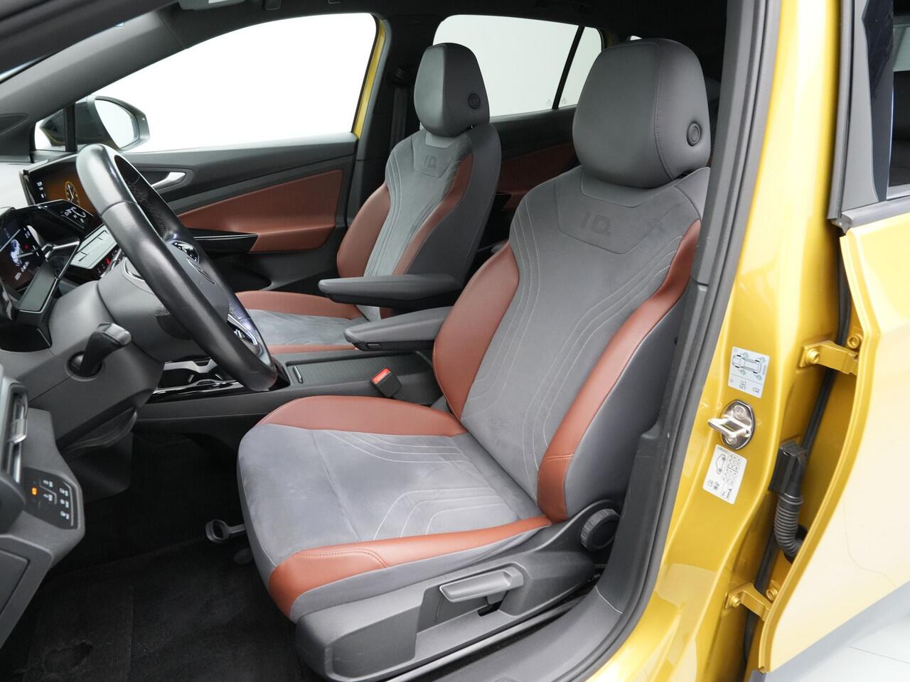 Volkswagen ID.4 First 204pk 77 kWh Trekhaak Navigatie Camera Pdc Carplay Stoel/Stuurverwarming 111