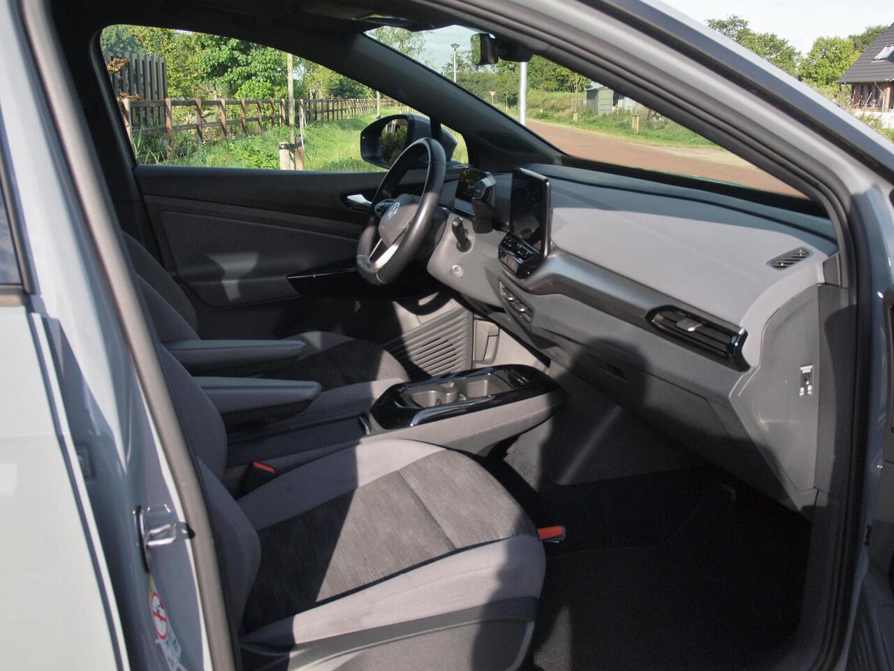 Volkswagen ID.4 Life 77 kWh | Apple Carplay | Sfeerverlichting | Cruise Control | Parkeersensoren |