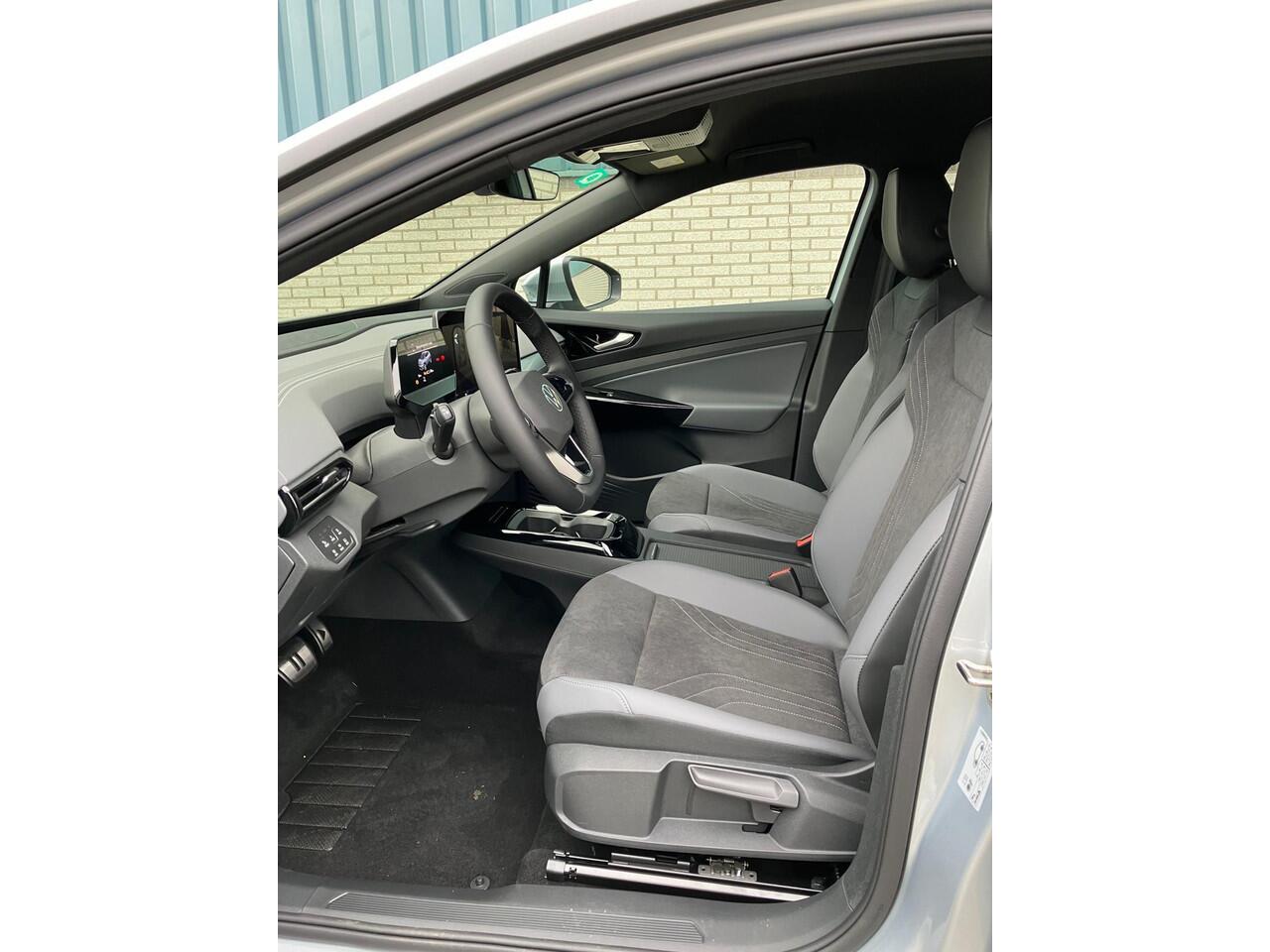 Volkswagen ID.4 Pro Business 77 kWh accu, 210 kW / 286 pk SUV Elektrische aandrijving