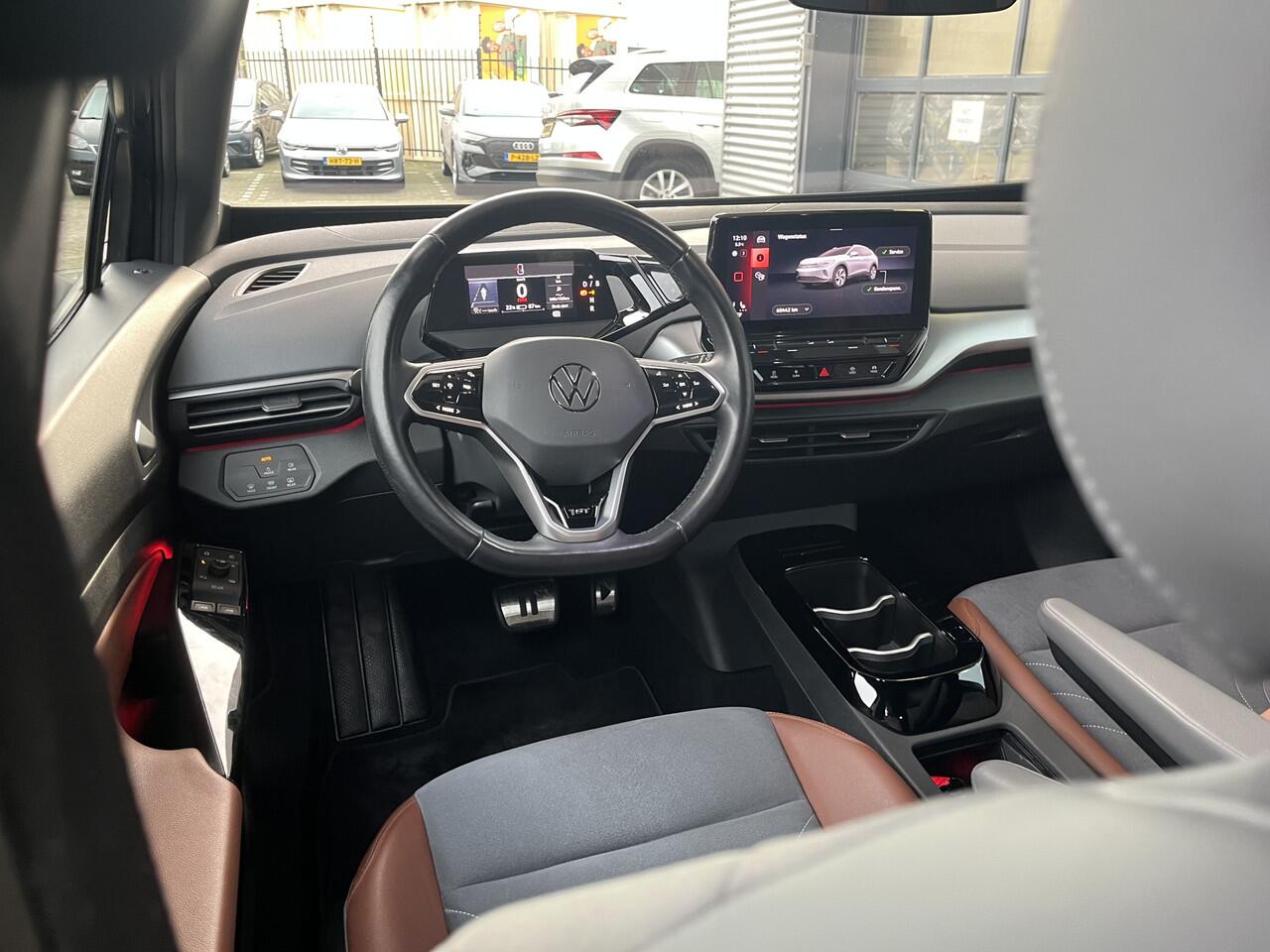 Volkswagen ID.4 First 77 kWh / Navigatie / Camera / Getint glas / 20'' LMV