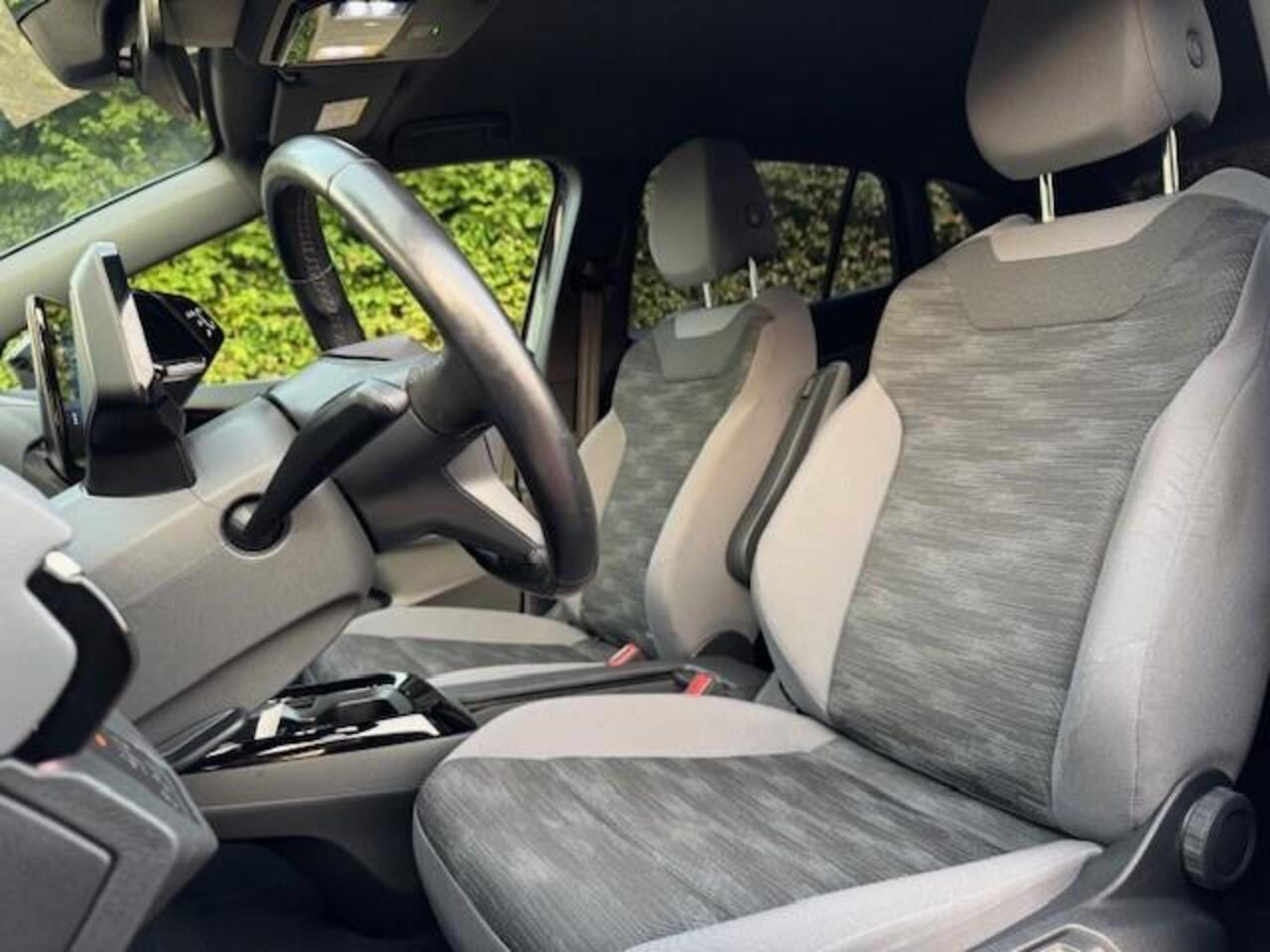 Volkswagen ID.4 LIFE 204PK 77KWH THAAK/NAV/ACARLAY/FABRIEKSGARANTIE