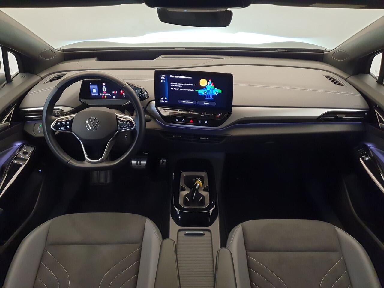 Volkswagen ID.4 Pro 77 kWh 204pk Wegklapbare trekhaak, Panoramadak, 360 camera, IQ.Light