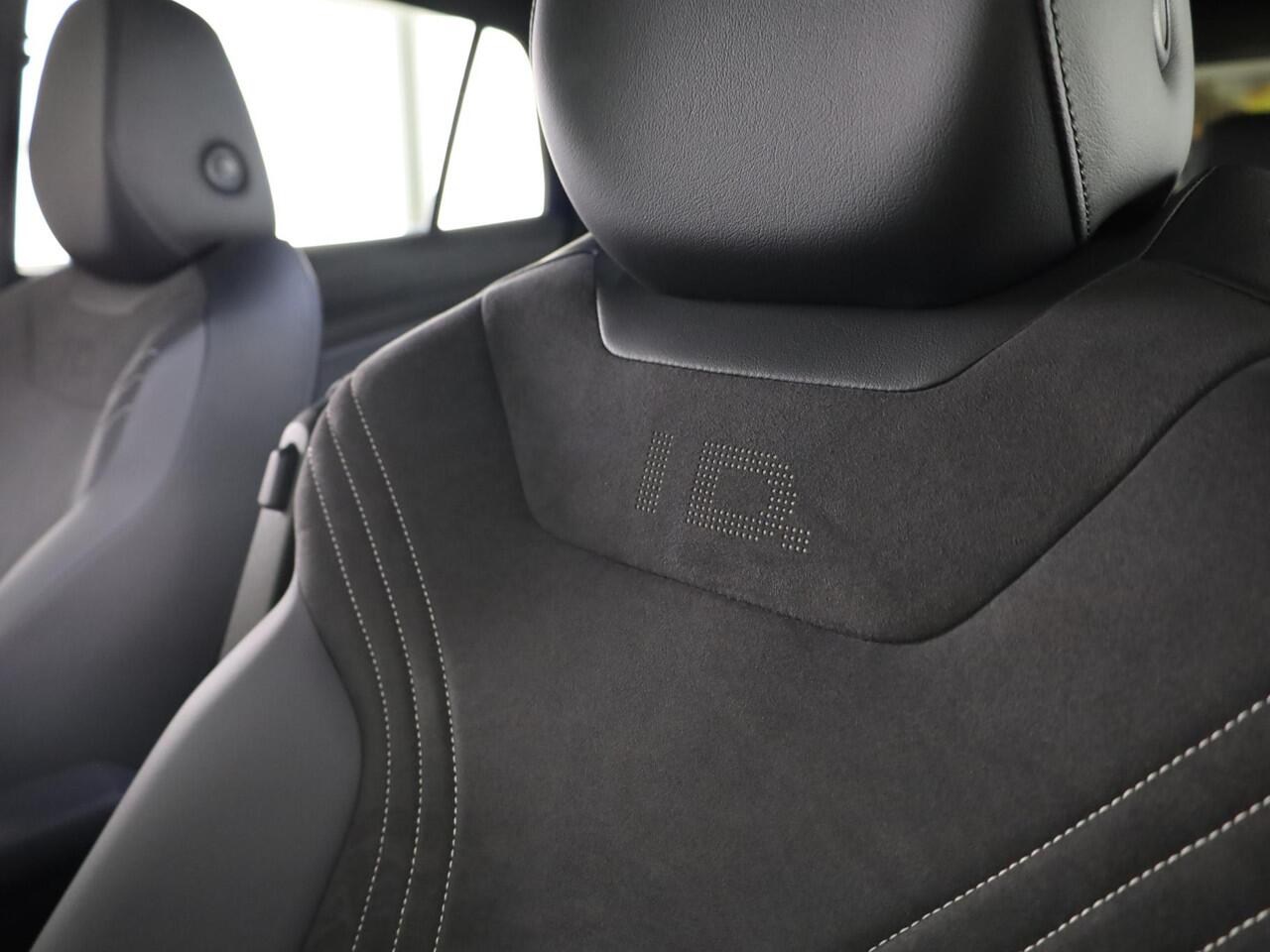 Volkswagen ID.4 Pro Business 77 kWh 286PK | Full Led | Achteruitrijcamera | Keyless