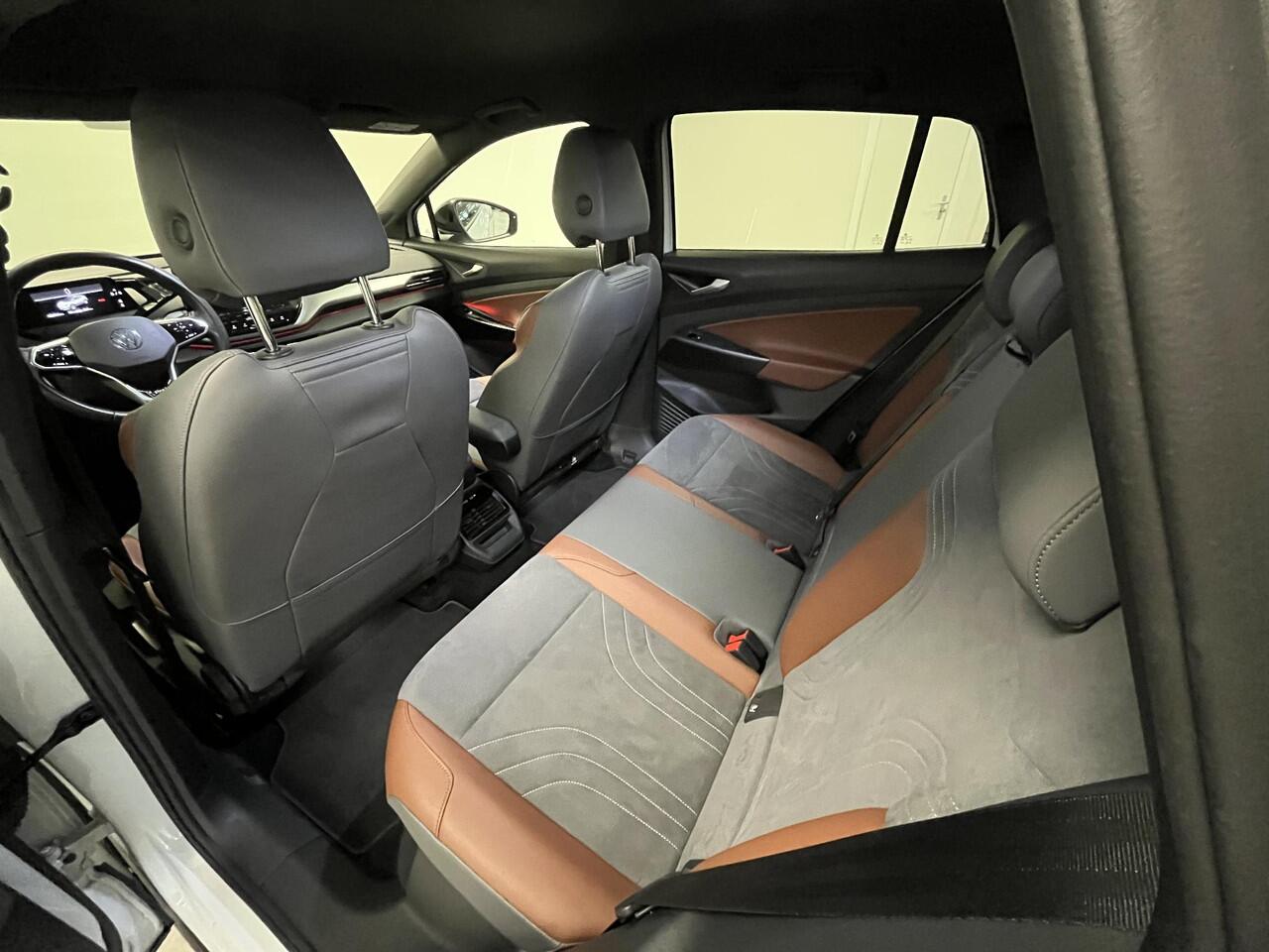 Volkswagen ID.4 First 77 kWh | SOH 92% | Stoelverwarming | ACC | Voorruitverwarming |