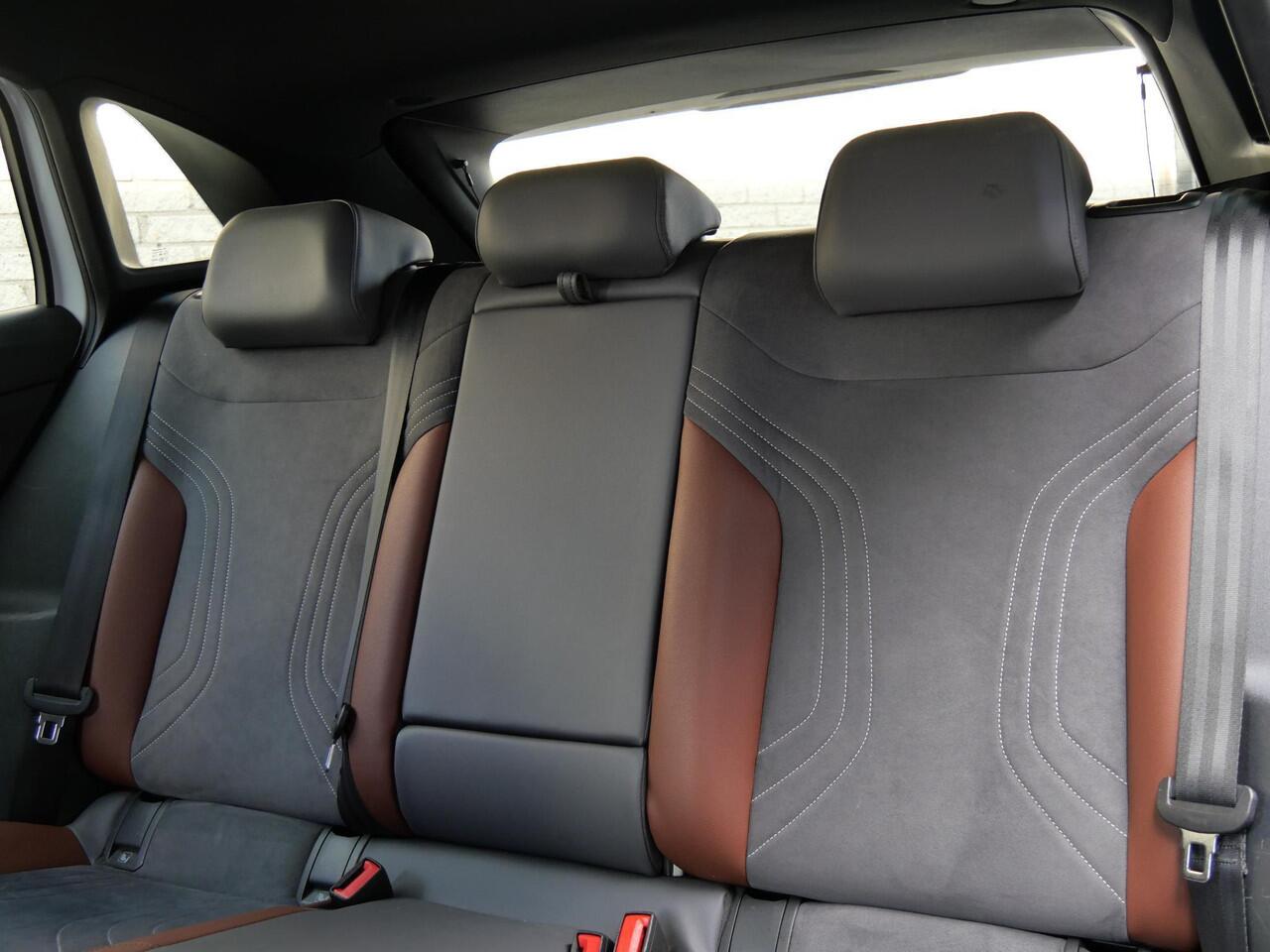 Volkswagen ID.4 1ST 77kWh CAMERA/ KEYLESS/ WEGKL. TREKHAAK