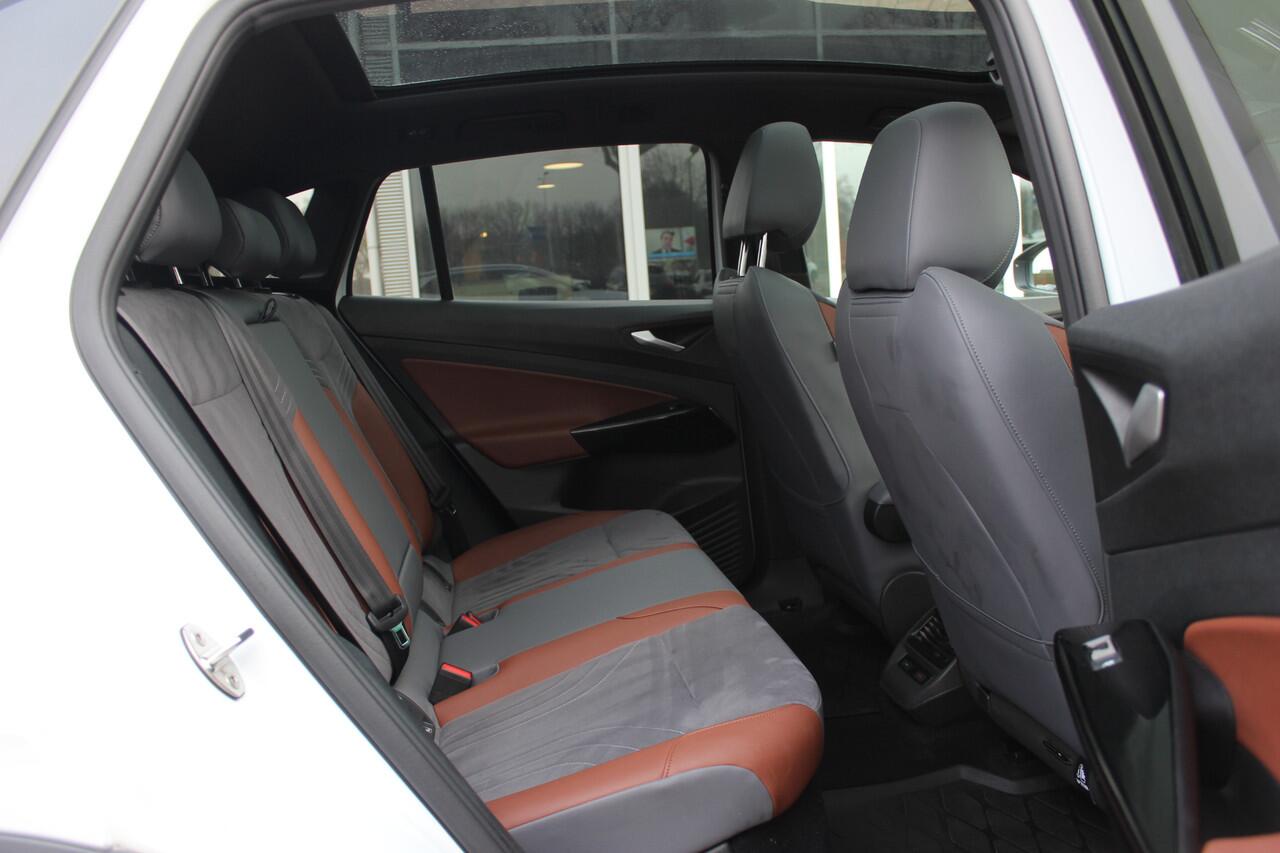 Volkswagen ID.4 Max 77 kWh / SOH 90,1% / Full option! / warmtepomp/ Panoramadak / Camera / Head-up / Keyless / 20'' / ACC / Dodehoek / Elektr. stoelen / Massage / Navigatie / Stuurverwarming