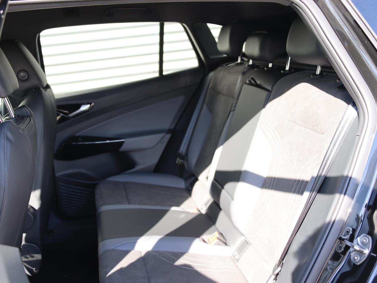 Volkswagen ID.4 Pro Business 77 kWh accu, 210 kW / 286 pk SUV Elek trische aandrijving