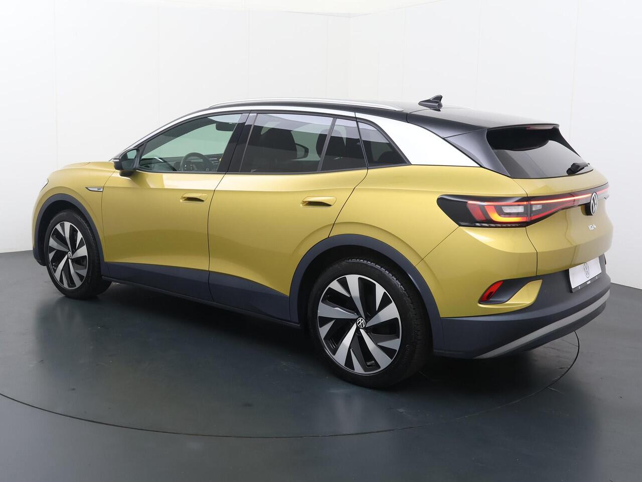 Volkswagen ID.4 Business 77 kWh | 204 PK | Warmtepomp | 20" LM velgen | Navigatiesysteem | Adaptive cruise control |