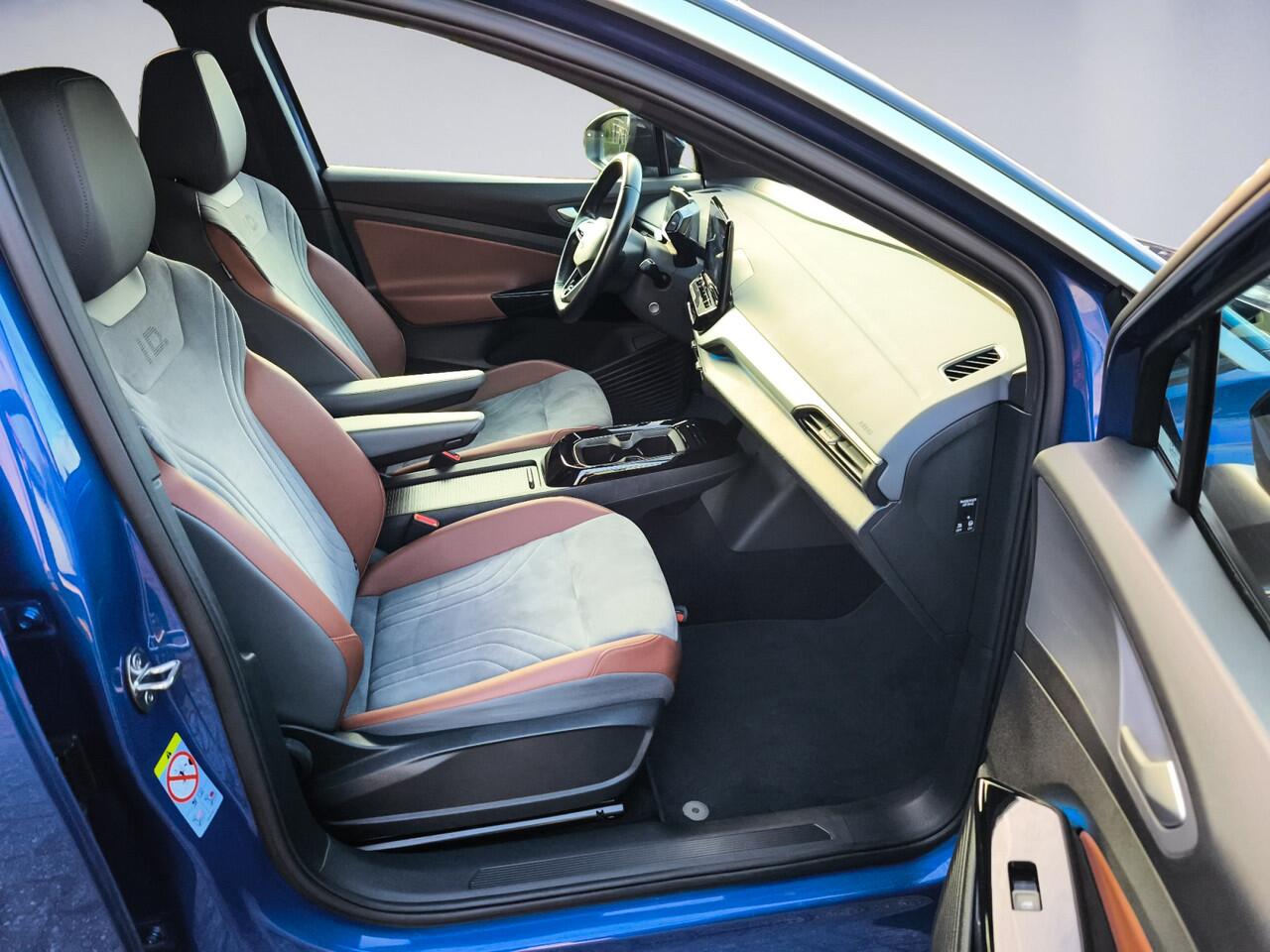 Volkswagen ID.4 First 77 kWh 3-Fase 2e Eig. & Keurig-Onderh. BOVAG-Garantie. NL-Auto.