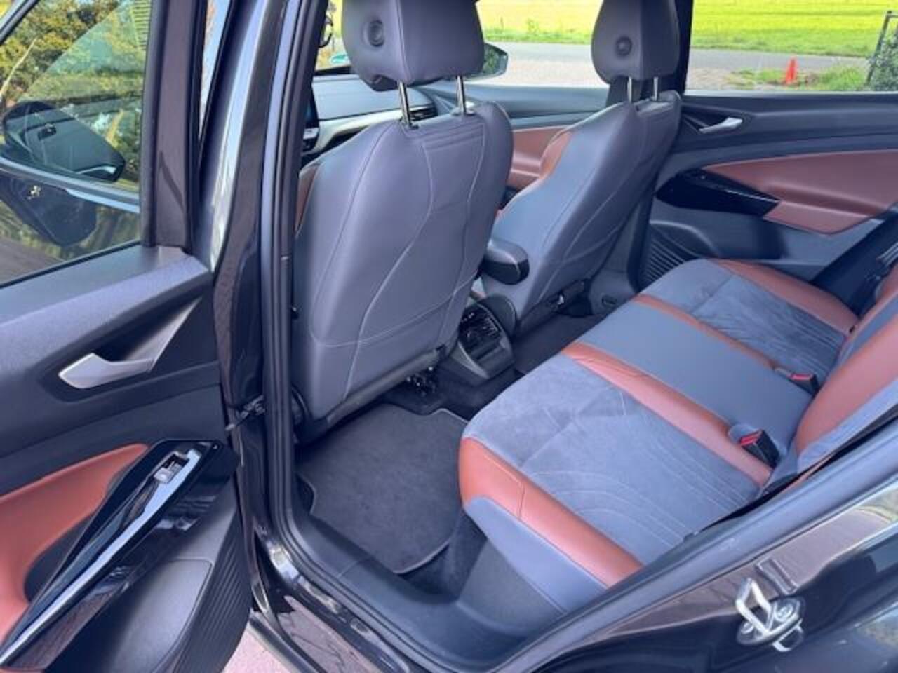 Volkswagen ID.4 LIFE 77KWH 204PK THAAK/CAMERA/ACARPLAY/HLEER/NAV/GARANTIE