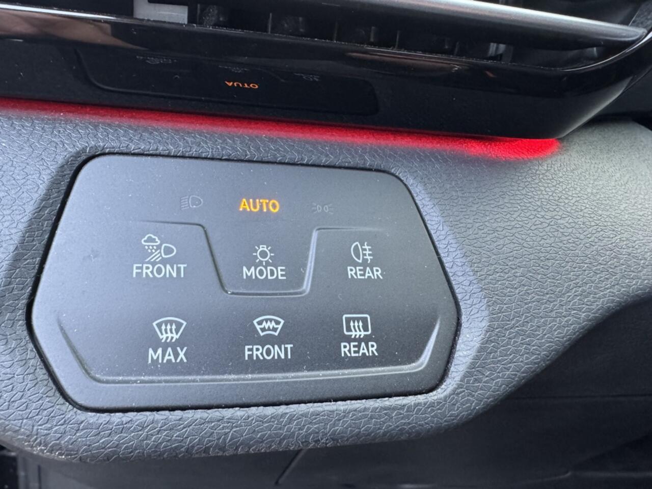 Volkswagen ID.4 GTX 77 4Motion | 300PK | Head-Up | Trekhaak | SOH 93%