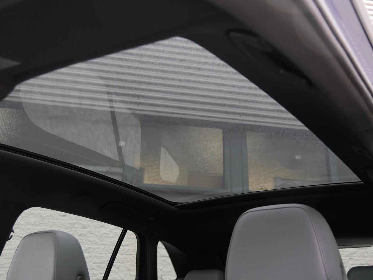 Volkswagen ID.4 1ST MAX 77kWh/ PANORAMADAK/ 360°CAMERA/ ELEKT. KLEP/ HEAD-UP/ ERGO STOELEN