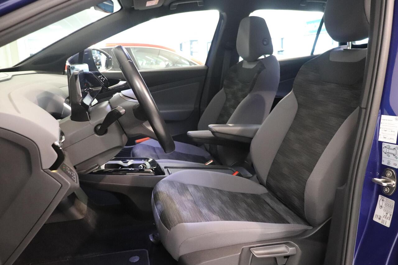 Volkswagen ID.4 City 52 kWh | Navigatie | Parkeersensoren | SoH 89,5% | Stuur & stoel verwarming | LED koplampen | Smartphone intergratie | Climate control |
