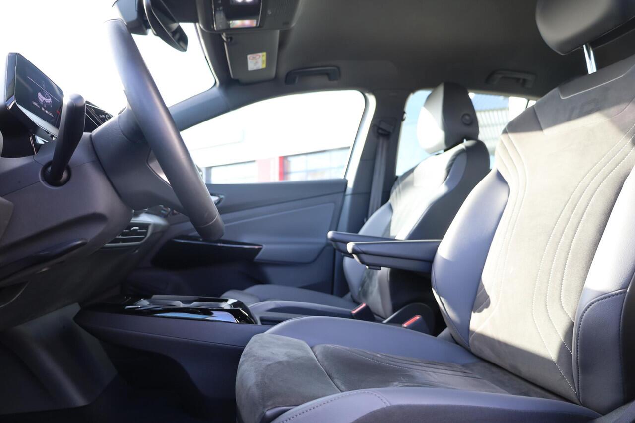 Volkswagen ID.4 Pro 77 kWh SOH 92% warmtepomp, Lederen bekleding met elektrische verstelbare stoelen, rondomzicht camera area view, stuurwiel verwarming, discover pro navigatie, elektrische achterklep, easy open & close, ACC, side assist, 2 zone clima